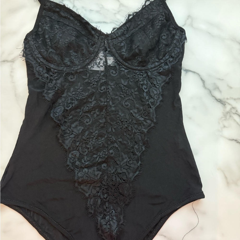 POLLY - Black Lace Bodysuit
